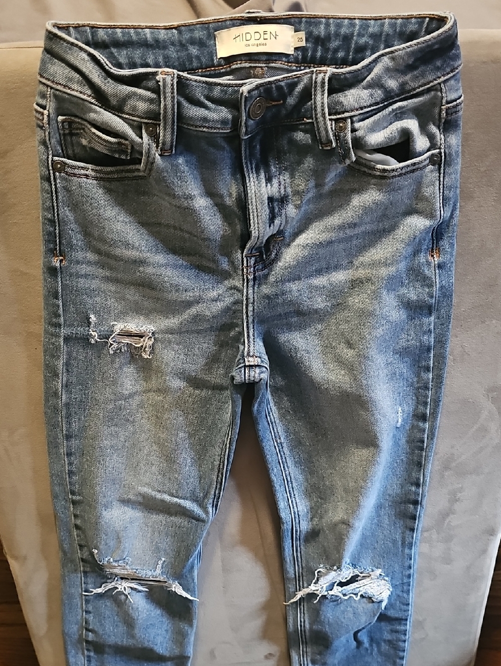 Hidden Women’s Skinny Jeans - Distressed Blue